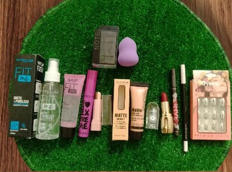 10 in 1 Make Up Deal