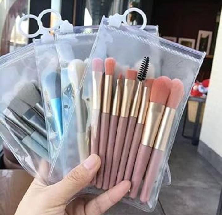 8 Pieces Cute Mini Brushes Pack (random color)