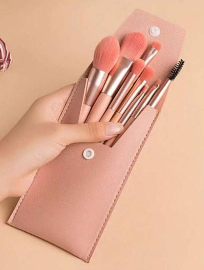 8 Pieces Cute Brushes With Leather Pouch (random color)