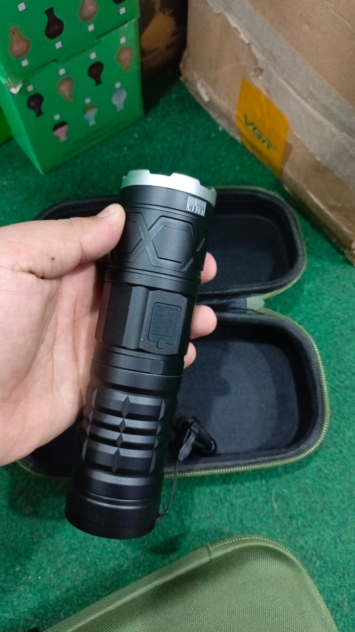 P-90 Xball Multifunctional 2Km Range Flashlight