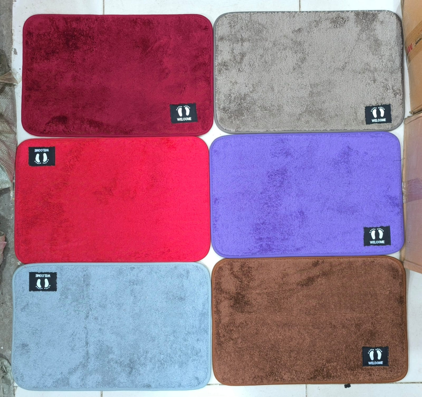 Soft Super Absorbent Bathroom/ door Mat Non-slip 40x60cm (random color)