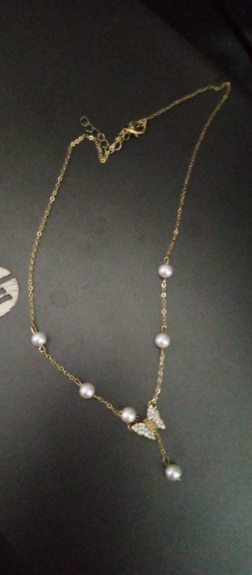 Gold Butterfly Pearl Choker Necklace for Women Girls Butterfly Pendent Necklace Pearl