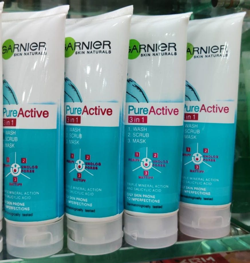 3 in 1 Garnier Skin Natural Pure Active Wash + Scrub +