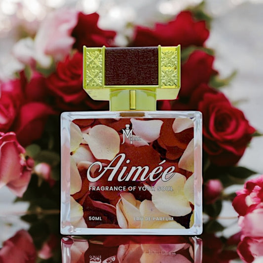 Aimée, a fragrance inspired by the enchanting beauty of Gucci Flora 50ml