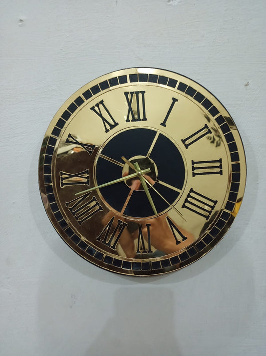 Roman Numbers Clock Gold Frame and Black Clock | Wall Decor |