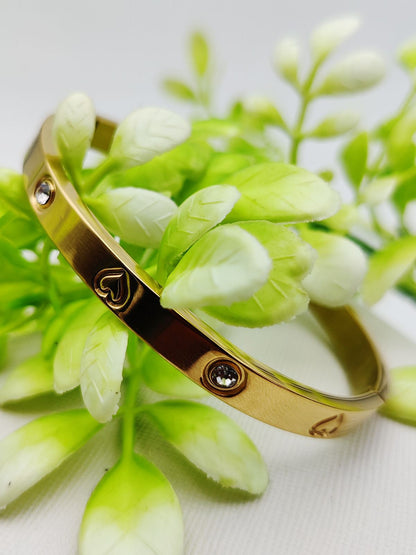 Adjustable Cartier Heart Charm Bracelet Imported Luxury Bracelet | Best Quality