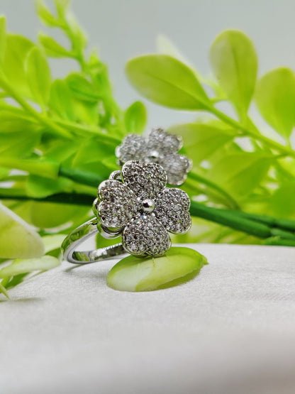 1 Piece Imported Blossoming Elegance Moveable Ring Gold &amp; Silver Color