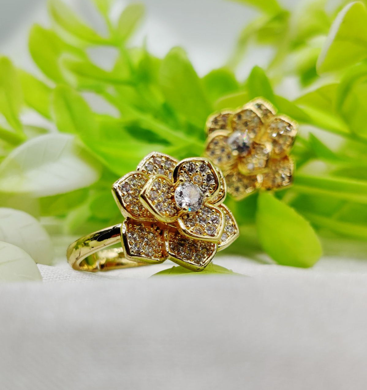 1 Piece Imported Moveable Luxurious Petal Bloom Adjustable Ring 2 Stunning