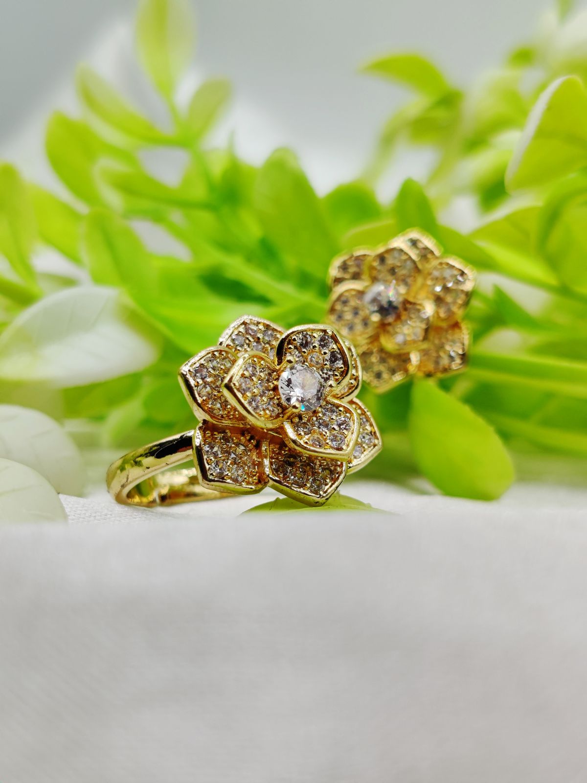 1 Piece Imported Moveable Luxurious Petal Bloom Adjustable Ring 2 Stunning