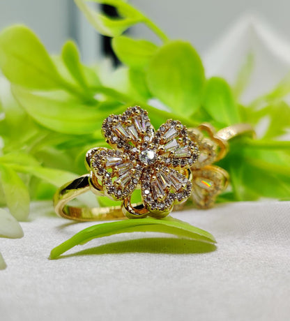1 Piece Imported Dazzling Movable Floral Blossom Adjustable Rings - 2 Color 