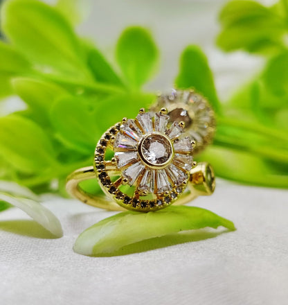 1 Piece Elegant Moveable Radiance Sunflower Ring Timeless Sparkle 🌟 |