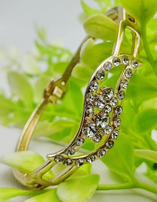 Exquisite Imported Adjustable Crystal Leaf Bracelet | Best Quality Artificial Bracelet For