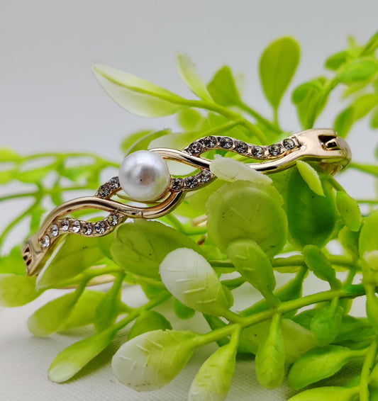 Graceful Adjustable Bracelet with Dazzling Pearl Accent Imported Elegance | Best