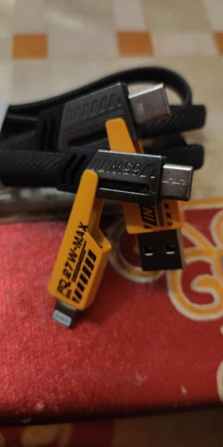 4-in-1 Multi USB Charging Cable USB-C to USB-C, USB-C to Lightning,