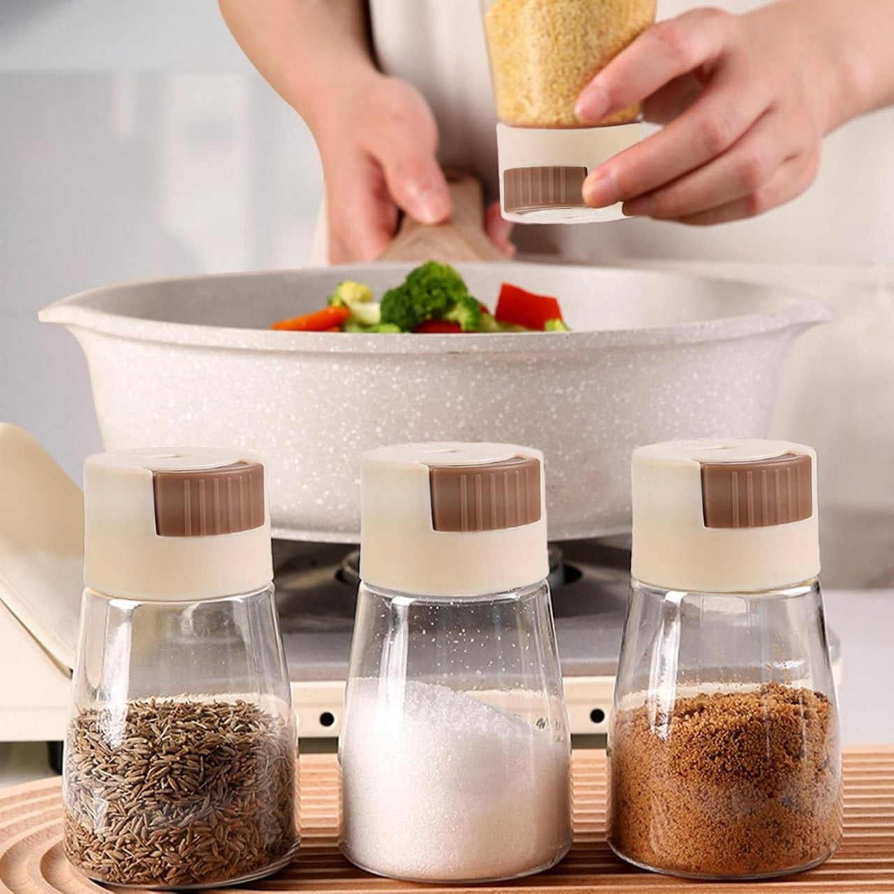 Measurable Control Spice Bottle Spice Jar with Press Control Cap | Kitchen