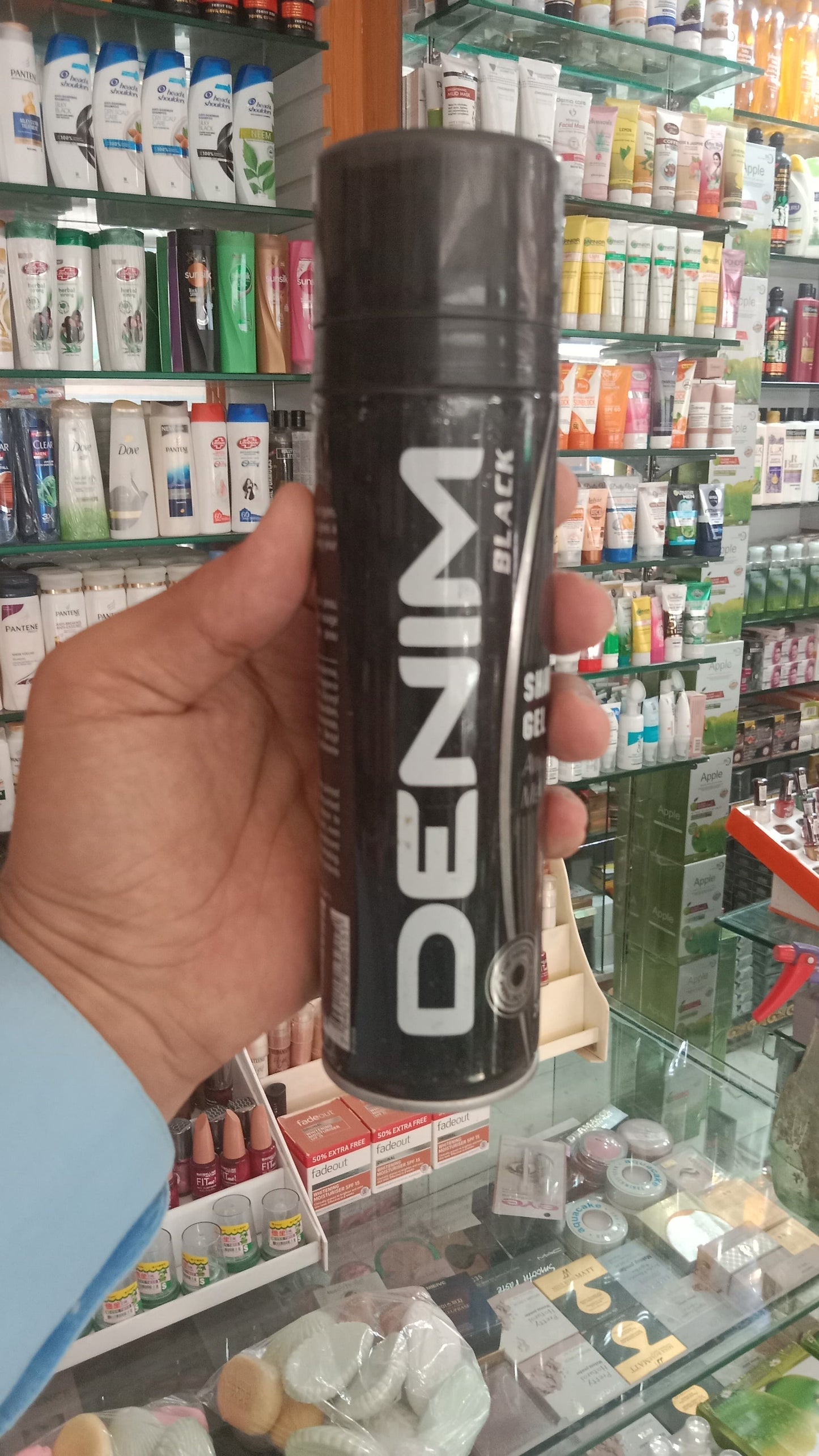 Denim Original Shaving Gel for Men, 200ml Smooth Foam for Easy,