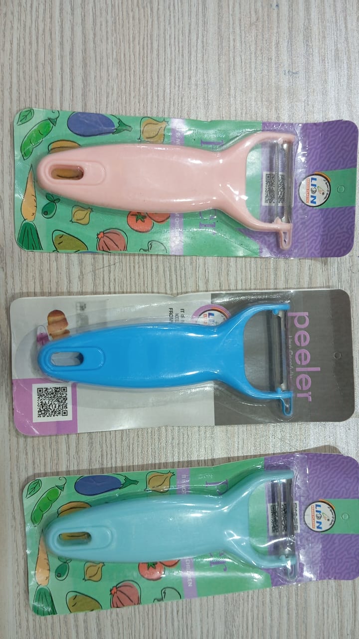 Colorful Plastic Handle Stainless Steel Vegetable Peeler - Sharp Blade for Effortless