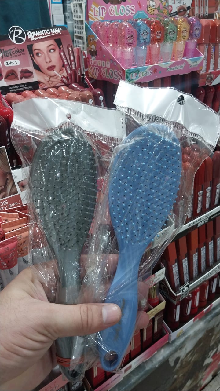 01 PCs - Anti-Tangle Scalp Massager Hair Brush Soft Bristle Detangling