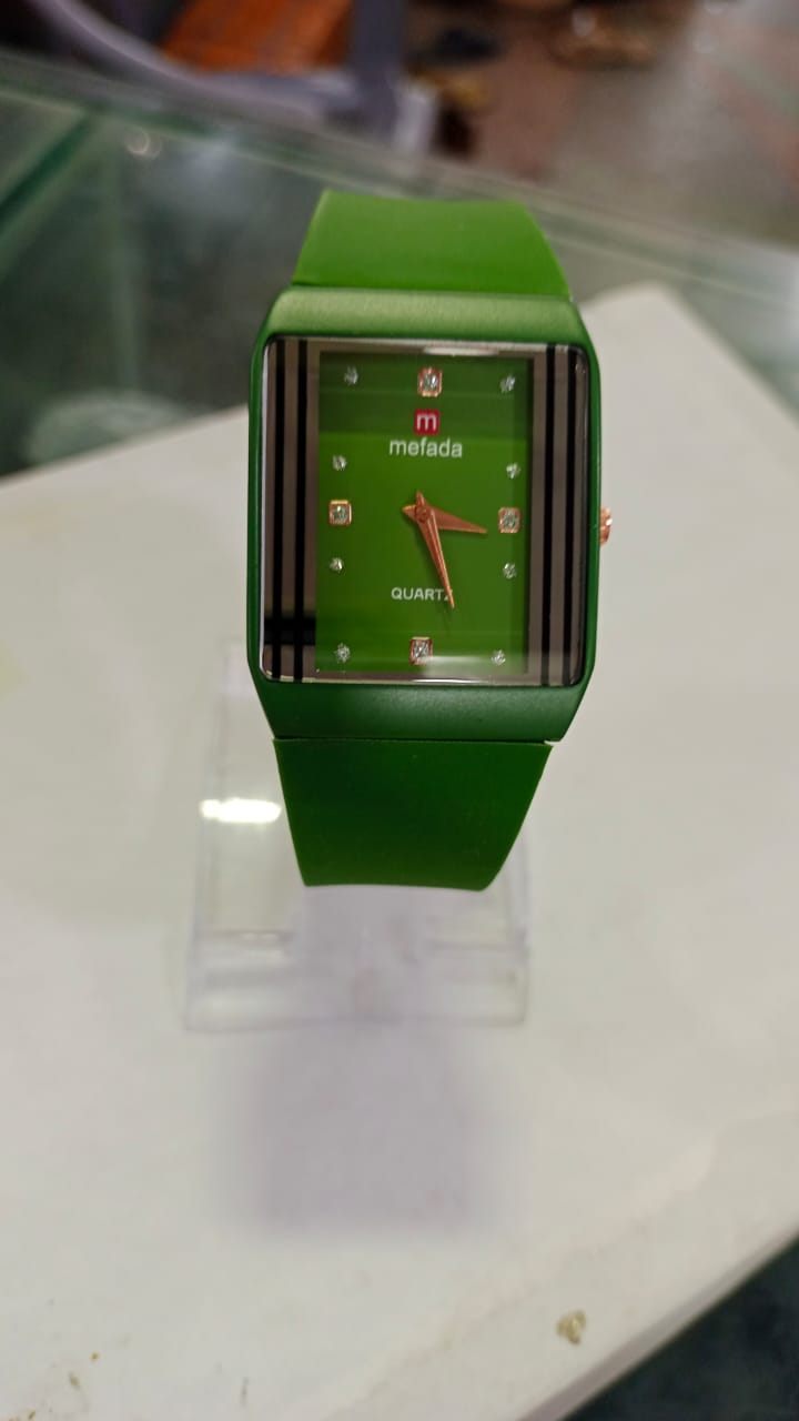 Stylish Waterproof Rubber Strap Watch Sporty &amp; Durable Design Water Proof - CheckNpays