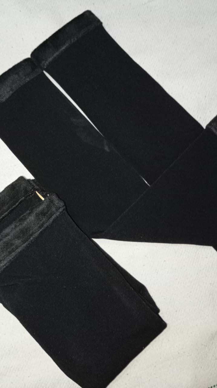 Unisex Wool Knee Length Leg Warmers Plain Black, Comfortable &amp; Stylish - CheckNpays