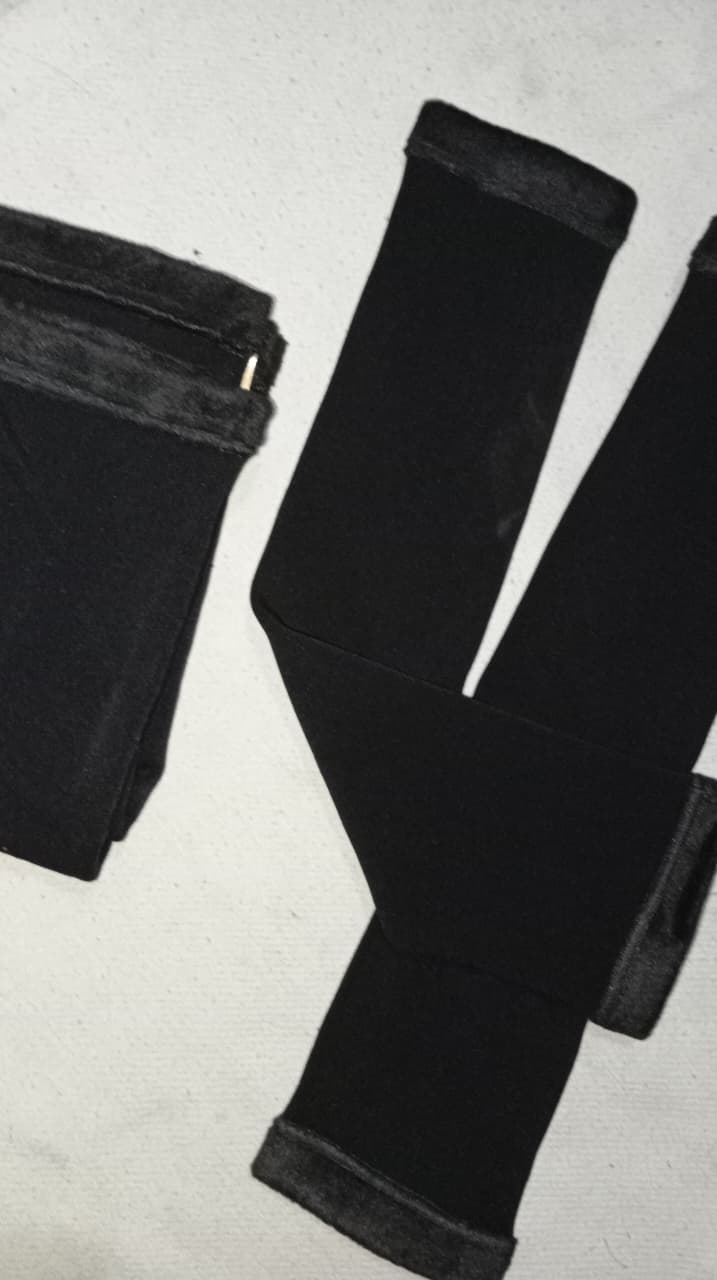 Unisex Wool Knee Length Leg Warmers Plain Black, Comfortable &amp; Stylish - CheckNpays