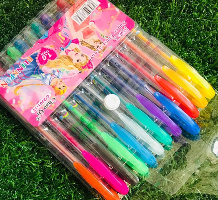 Fruit Scent Gel Glitter Pen 1.0mm Smooth Writing with a Sparkle