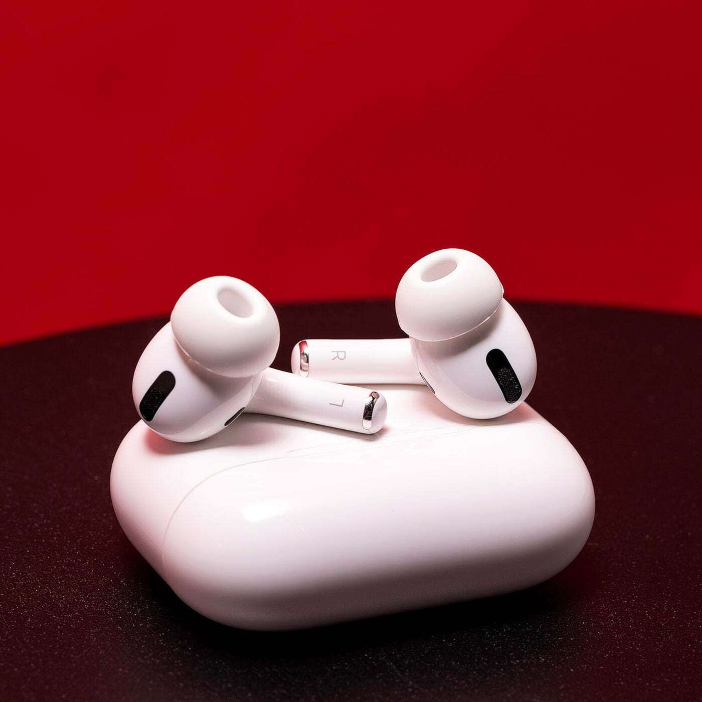 Apple AirPods Pro | Experience the Best Sound Quality and Noise Cancellation