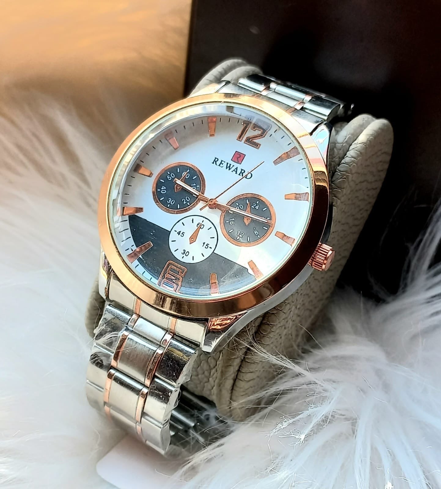 REWARD Men’s Watch Premium Quality, Waterproof, Stylish Design (with Gift Box) - CheckNpays